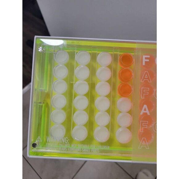 Sunnylife lucite four in row game - Picture 3 of 5